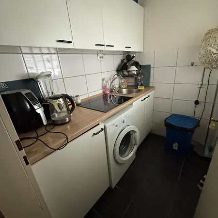 Guenstige 1-zimmer-wohnung Mit Kueche Und Bad In Dortmhnd Brackel Apartment *